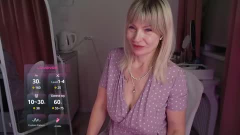 Snapshot of julvilnet chatting on December 2024 05:20:02 AM Julia online show from December 2024 05:20:02 AM