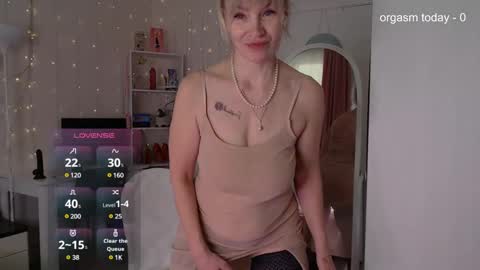 Snapshot of julvilnet chatting on February 2025 05:24:01 AM Julia online show from February 2025 05:24:01 AM