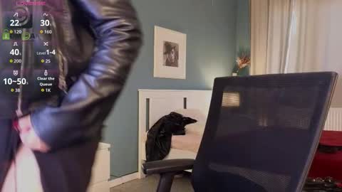 Snapshot of julya_parker chatting on November 2025 09:42:02 AM Julya Mistress online show from November 2025 09:42:02 AM