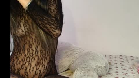 Julyana online show from April 2026 11:00:01 AM