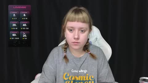 Snapshot of june_shy0 chatting on December 2025 08:01:02 AM June online show from December 2025 08:01:02 AM