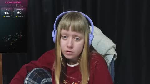 Snapshot of june_shy0 chatting on February 2026 10:33:01 AM June online show from February 2026 10:33:01 AM