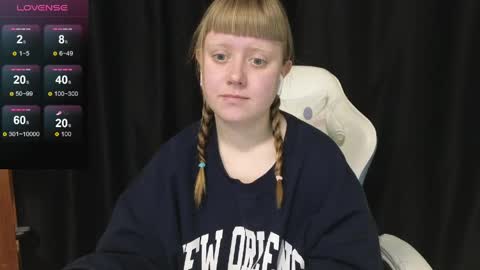 Snapshot of june_shy0 chatting on March 2026 08:25:01 AM June online show from March 2026 08:25:01 AM