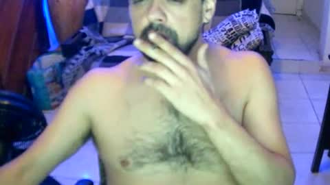 Mia online show from October 2025 07:39:01 AM