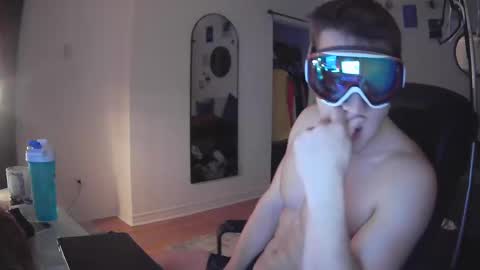 Junior Madison online show from February 2025 01:41:02 AM