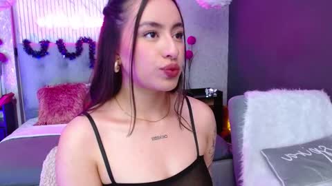 Snapshot of juniper_hill chatting on October 2025 04:05:01 AM Juniper online show from October 2025 04:05:01 AM