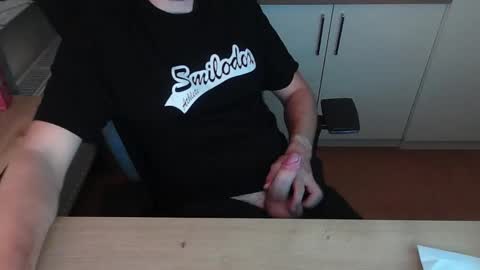 junk2711 online show from September 2025 07:41:01 PM