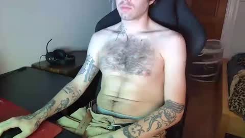 Snapshot of junkyard211 chatting on September 2025 10:17:02 AM guero online show from September 2025 10:17:02 AM