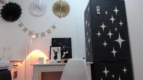 Snapshot of junnewers chatting on December 2025 05:21:01 PM JunneWers online show from December 2025 05:21:01 PM