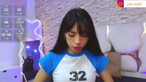 Snapshot of juno_tay chatting on September 2025 07:17:01 PM JUNO online show from September 2025 07:17:01 PM