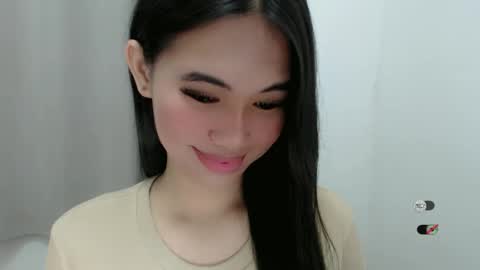 Snapshot of juny_lanyy chatting on February 2025 10:58:01 AM Julia online show from February 2025 10:58:01 AM
