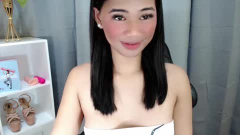 Julia online show from April 2026 10:54:02 PM