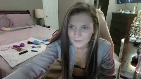 Hi guys Im Sarah and my pleasure is in your hands. online show from July 2026 06:30:02 AM