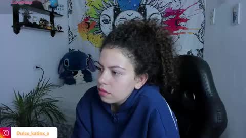 Sofia online show from November 2025 12:42:01 PM