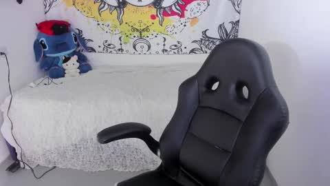 Sofia online show from January 2026 07:50:02 PM