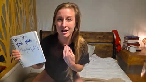 Snapshot of justfelonymae chatting on March 2026 06:40:02 AM Ella Mae online show from March 2026 06:40:02 AM