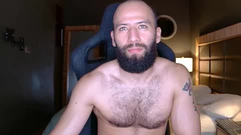 Justin online show from November 2025 11:37:02 PM