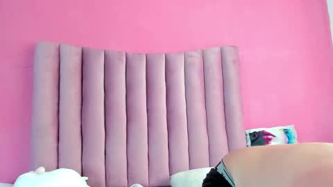 Snapshot of justin_jazmin chatting on February 2025 09:40:01 PM JUSTIN Y JAZMIN online show from February 2025 09:40:01 PM