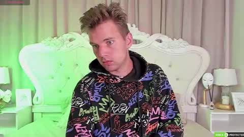 Arthur online show from November 2025 08:18:01 AM