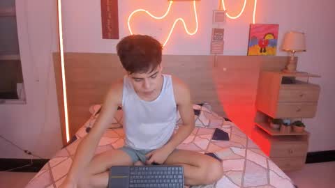 Justin online show from November 2025 01:00:02 PM