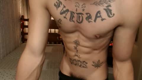justine_hunk online show from March 2026 03:48:01 PM
