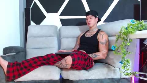 justinfuller_31 online show from November 2025 08:30:02 PM