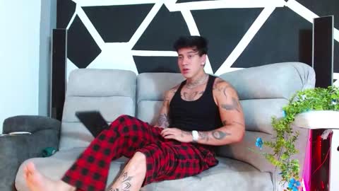 justinfuller_31 online show from November 2025 11:29:01 PM