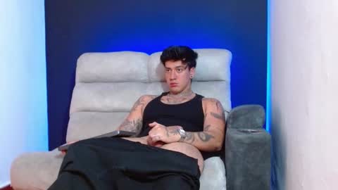 justinfuller_31 online show from December 2025 08:38:02 PM