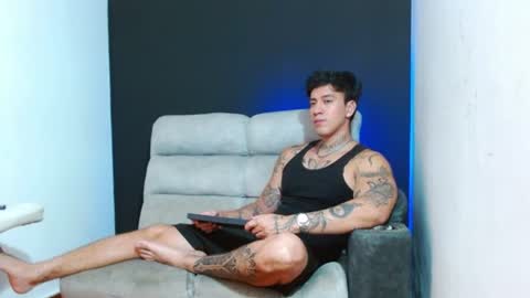 justinfuller_31 online show from June 2026 11:33:02 PM
