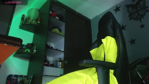 Justinsc online show from April 2026 11:24:02 PM