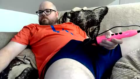 MidsizeBiGuy online show from June 2026 08:37:02 PM