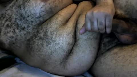 jyhawk305_ online show from December 2025 03:52:01 PM