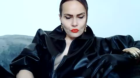 k_queen36 online show from May 2026 11:07:02 AM