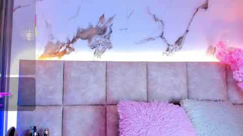 kaarol01 online show from March 2026 07:10:02 PM