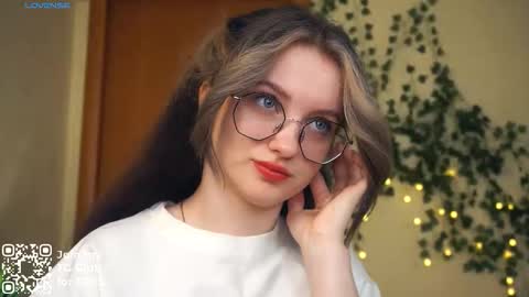 Tate online show from October 2025 06:23:02 AM