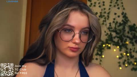 Tate online show from October 2025 05:17:02 AM