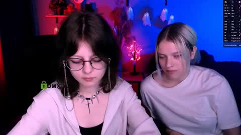 kaela_spell_ online show from November 2025 08:21:02 PM