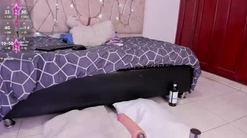 Snapshot of kaelaa18 chatting on December 2024 01:12:01 PM Kaela online show from December 2024 01:12:01 PM