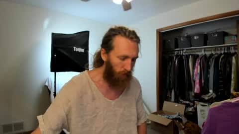Kaiku77 online show from June 2026 03:58:01 PM