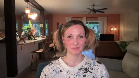 Snapshot of kaileeshy chatting on January 2025 04:05:01 AM Kailee Smile online show from January 2025 04:05:01 AM