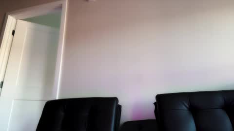 Malakai Kai or Ky  online show from April 2026 09:15:01 PM