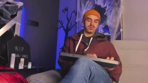 Snapshot of kaletattoos chatting on October 2025 11:03:01 AM Kale online show from October 2025 11:03:01 AM