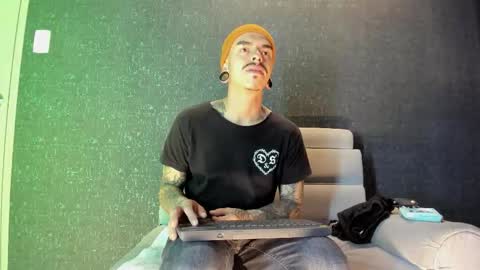 Snapshot of kaletattoos chatting on November 2025 11:09:02 AM Kale online show from November 2025 11:09:02 AM