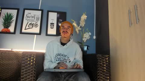 Snapshot of kaletattoos chatting on November 2025 11:10:02 AM Kale online show from November 2025 11:10:02 AM