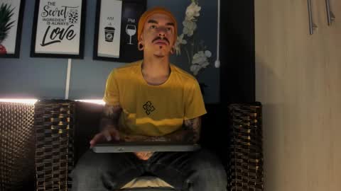 Snapshot of kaletattoos chatting on November 2025 11:01:02 AM Kale online show from November 2025 11:01:02 AM