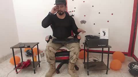 Snapshot of kalethbigdick88 chatting on November 2025 11:21:01 AM Kaleth online show from November 2025 11:21:01 AM