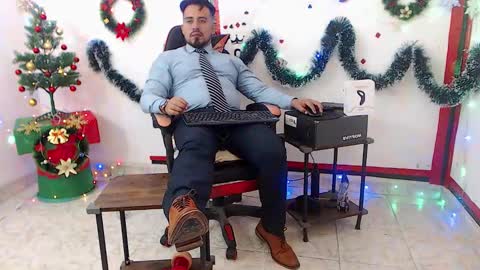 Snapshot of kalethbigdick88 chatting on November 2025 01:45:02 PM Kaleth online show from November 2025 01:45:02 PM