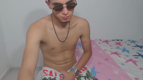 kalifah_ online show from February 2026 12:34:01 PM