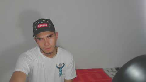 kalifah_ online show from April 2026 12:32:02 PM