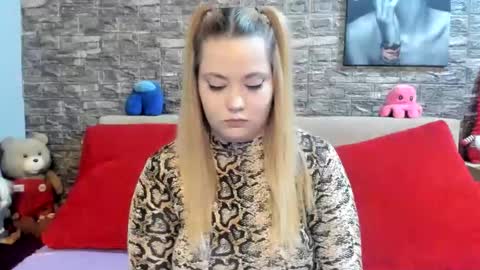 Snapshot of kalindahot chatting on November 2025 07:03:03 PM kalindahot online show from November 2025 07:03:03 PM